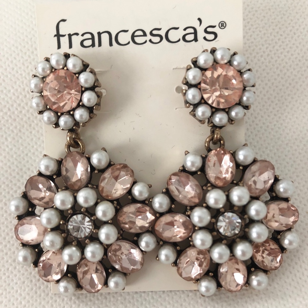 NWT Francesca’s Earrings
